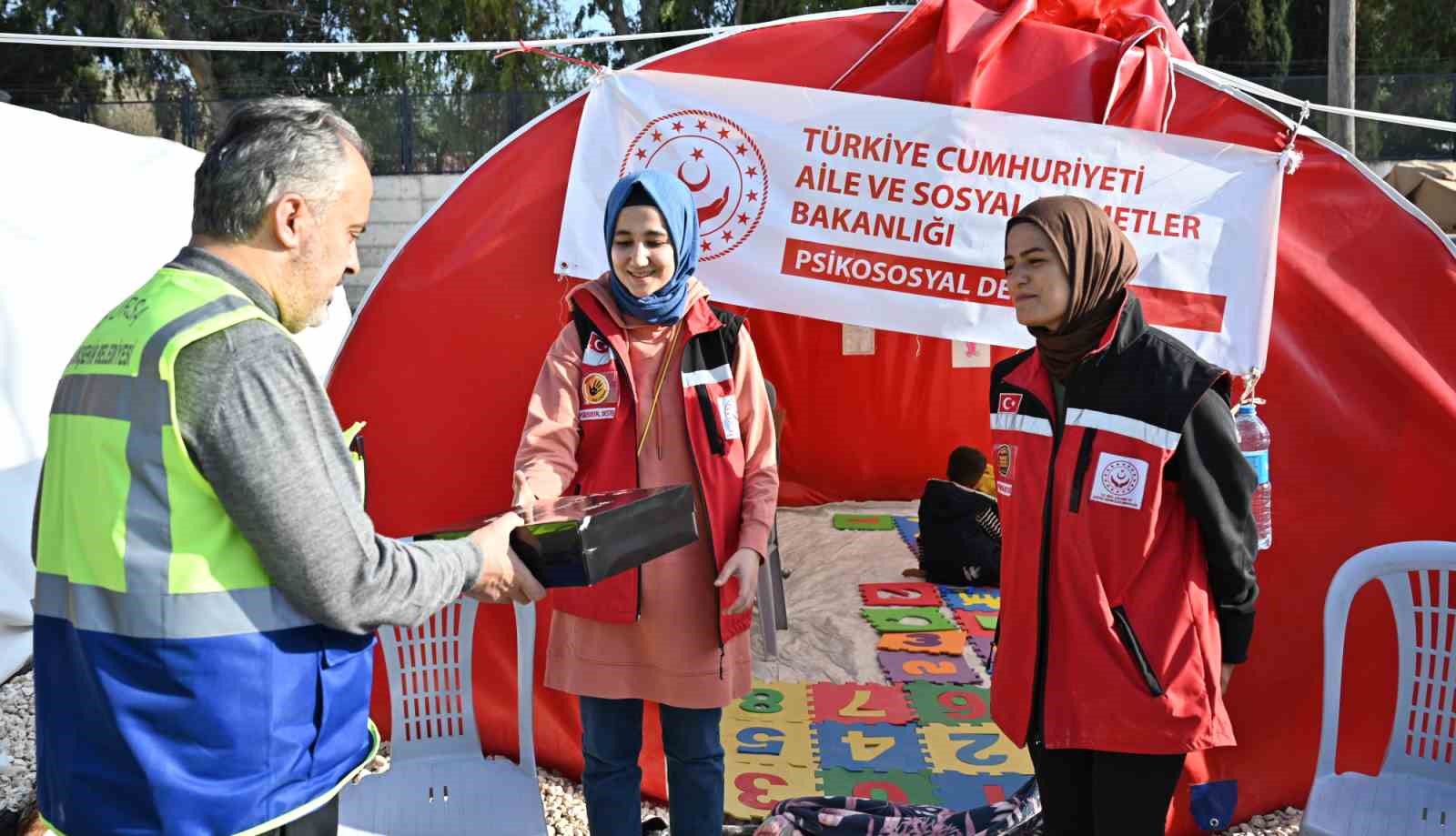 Afetin yükünü omuzlayan kadınlar unutulmadı