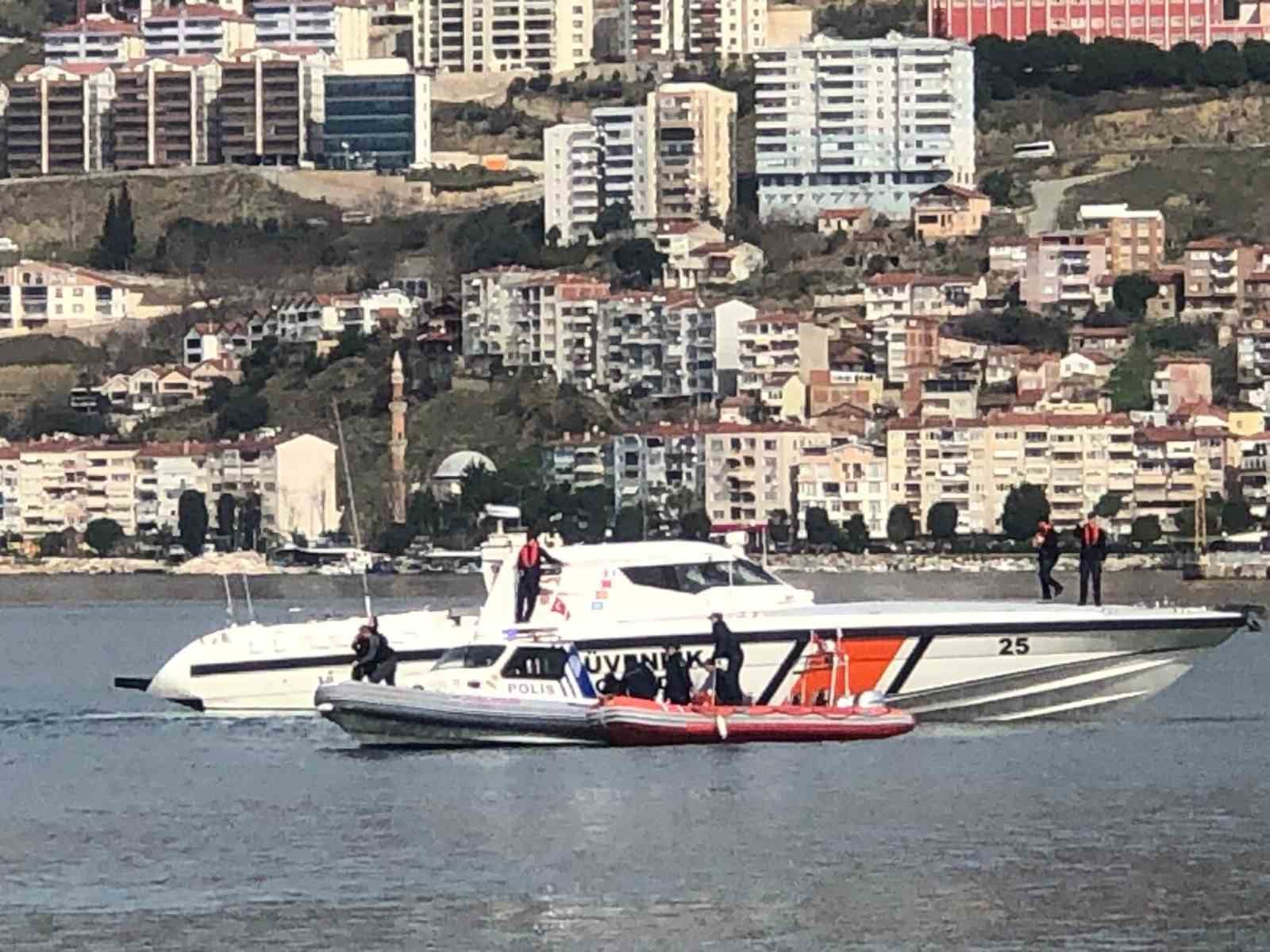 Denizde kaybolan kişiyi ararken tabanca ve tüfek buldular