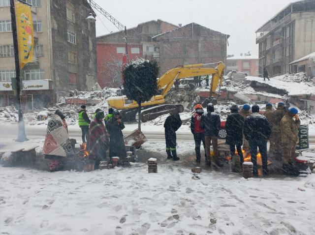 Kahramanmaraş merkezli depremlerde can kaybı 45 bin 89'a yükseldi