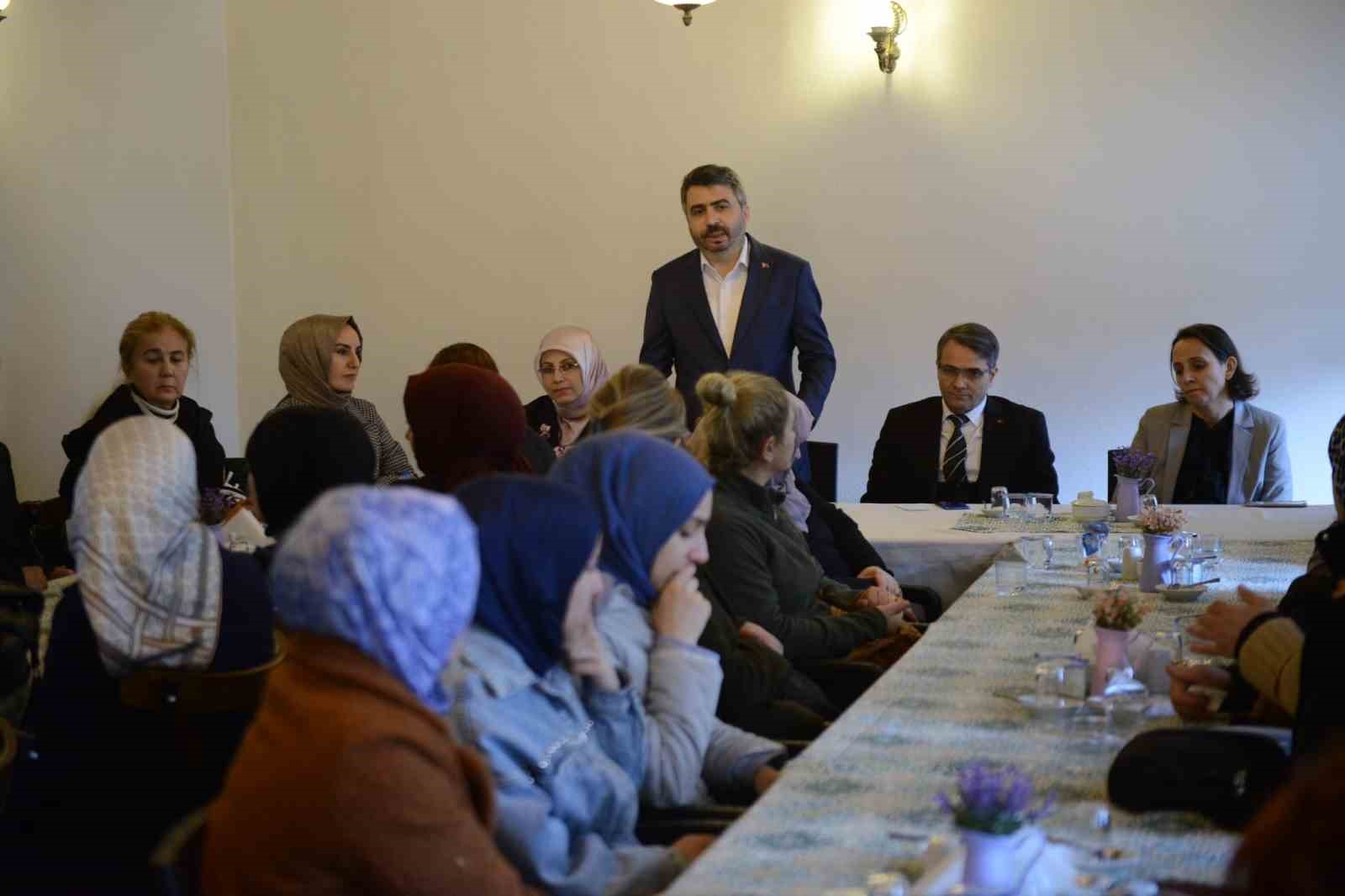 Yıldırımlı kadınlardan depremzedeler için dayanışma