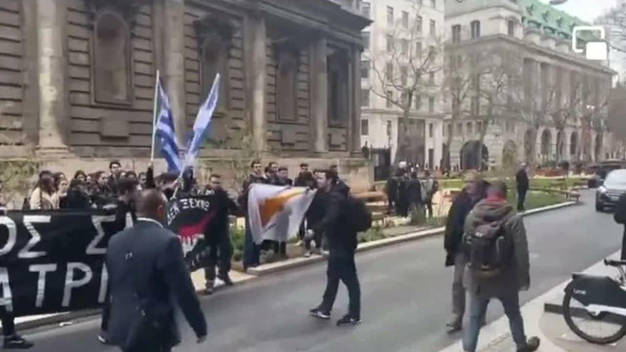 Yunan grubun tacizine uğrayan Tatar: Konferansımızı gerçekleştirdik