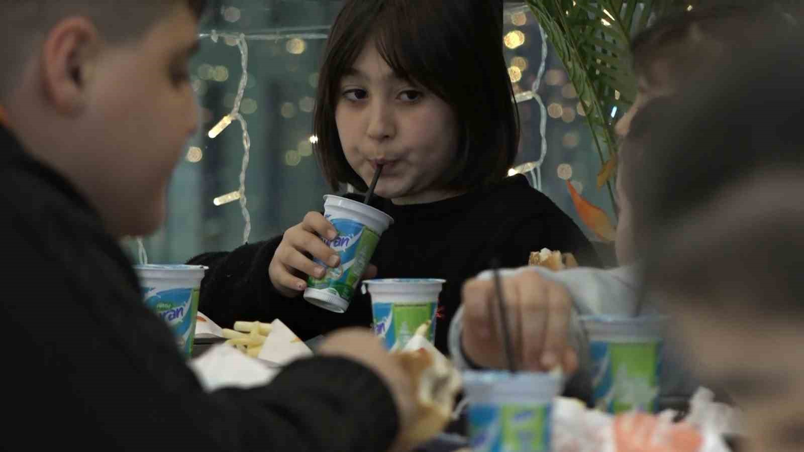 Oyun parkına getirilen depremzede çocuklar, gönüllerince eğlendi