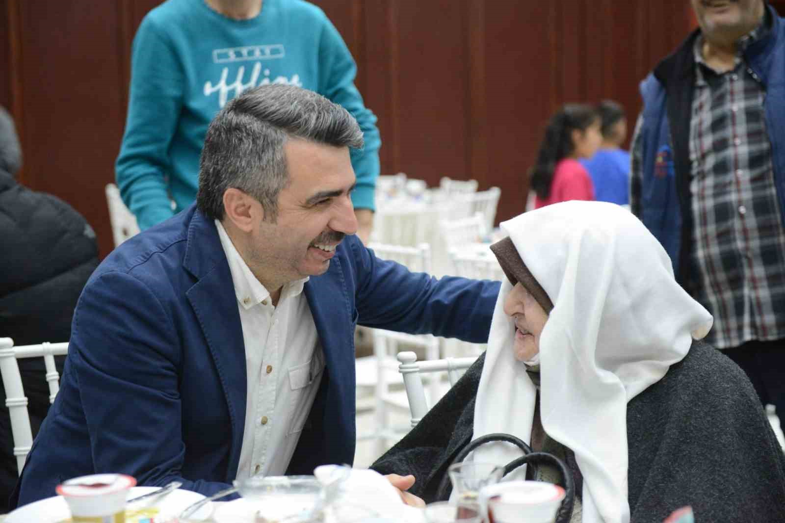 Başkan Yılmaz şehit aileleri ve gazilerle iftarda buluştu