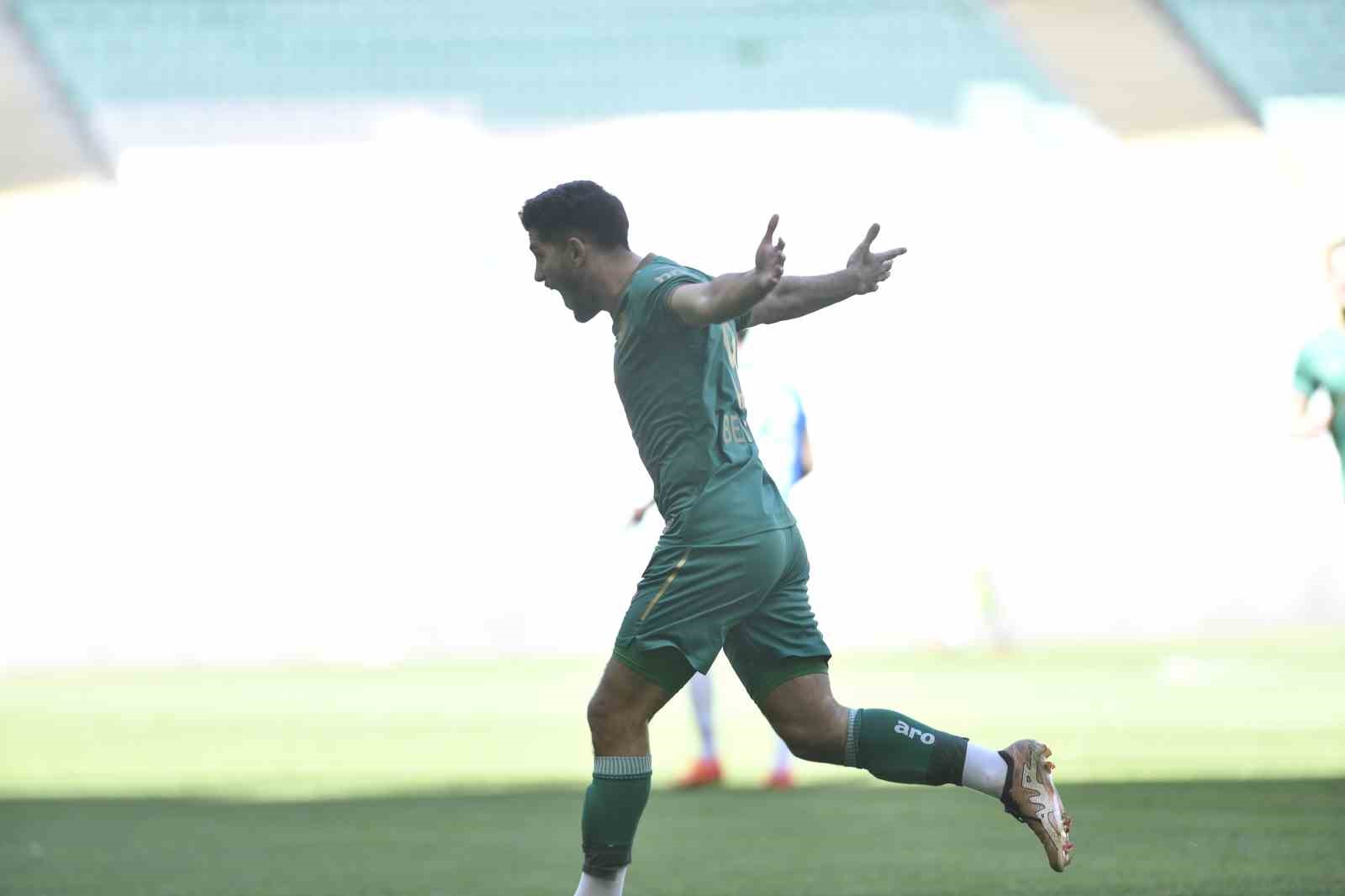 TFF 2. Lig: Bursaspor: 4 - Arnavutköy Belediyespor: 1