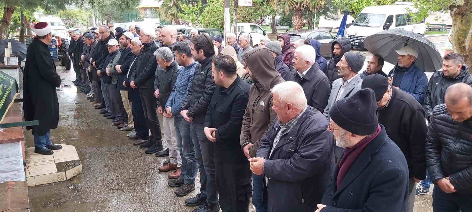 Dünyaca ünlü İznikli ressam Zeki Fındıkoğlu son yolculuğuna uğurlandı