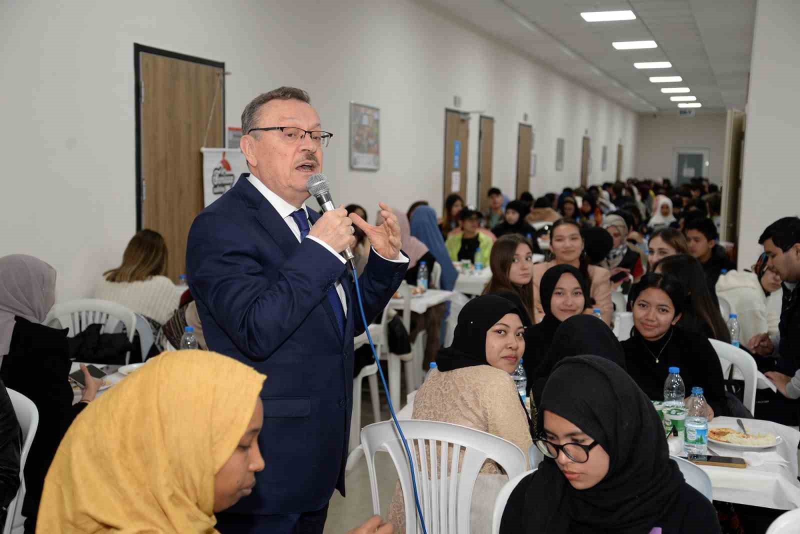 ULUTÖMER’den misafir öğrencilere iftar