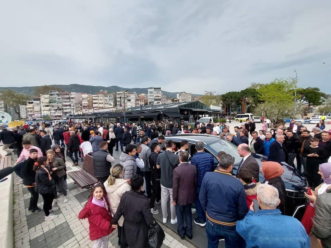 Bakan Varank’a Togg’un başkenti Gemlik’te sevgi seli