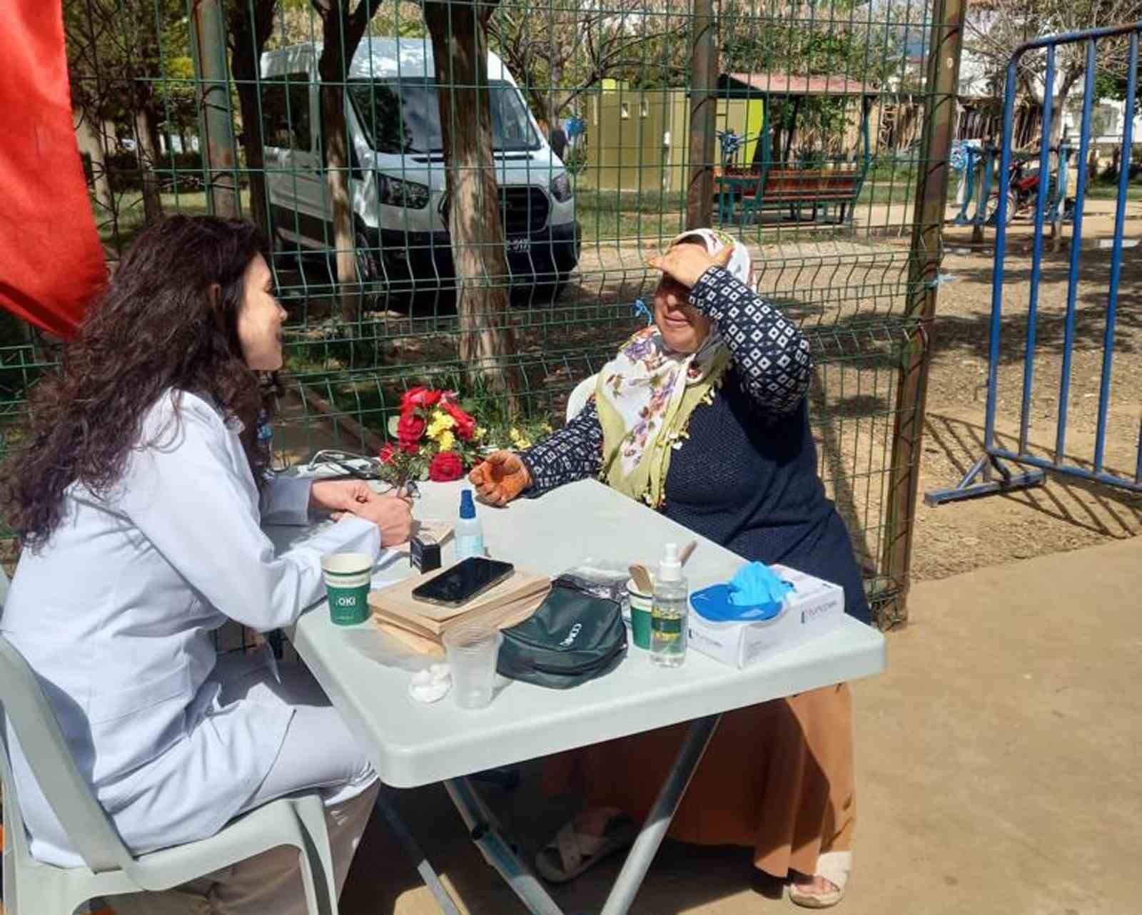 Osmangazi’den deprem bölgesinde sağlık taraması