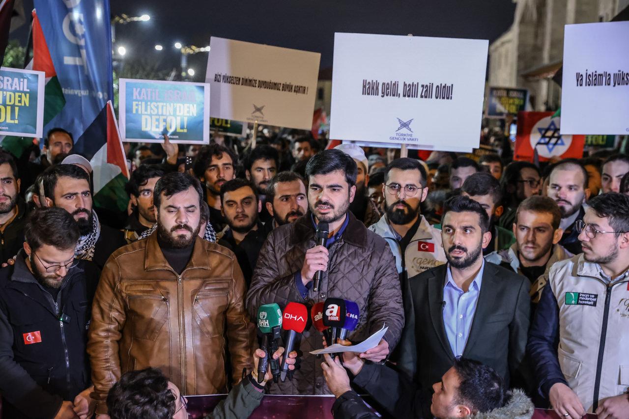 İşgalci İsrail'in Mescid-i Aksa baskını Fatih Camii'nde protesto edildi