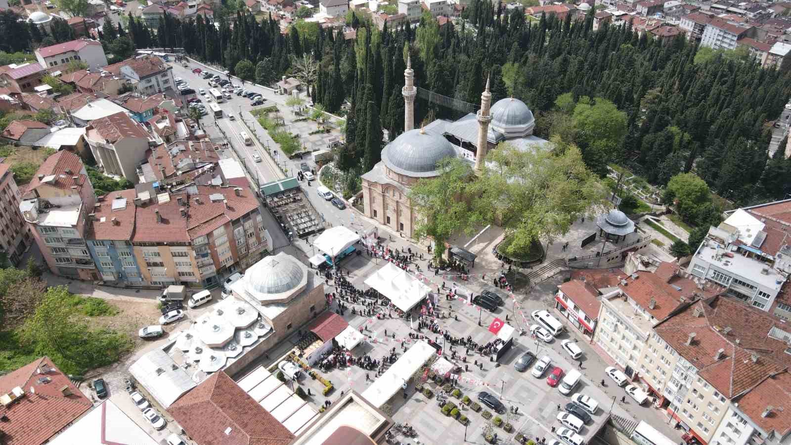 600 yıllık Erguvan Bayramı geleneği Yıldırım’da yaşatılıyor