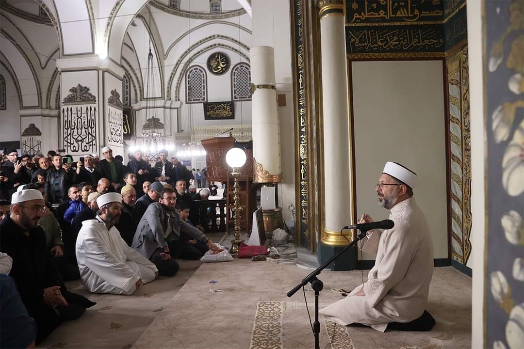 Diyanet İşleri Başkanı Prof. Dr. Ali Erbaş, Bursa Ulu Camii’nde teravih namazı kıldırdı