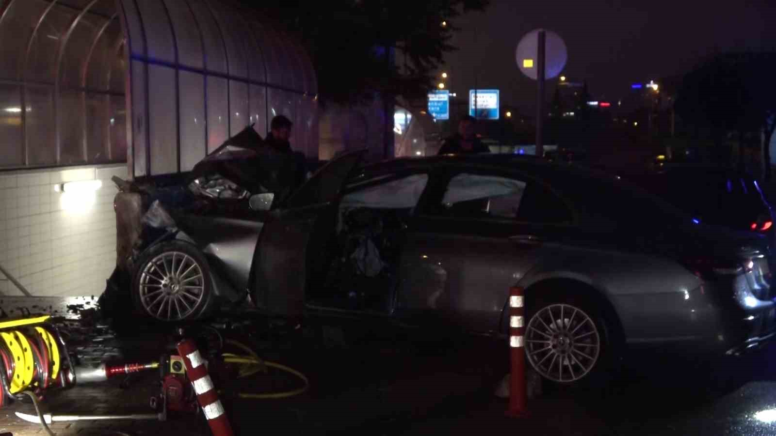 Bursa’da kontrolden çıkan araç hurdaya döndü: 3 ölü, 1 ağır yaralı