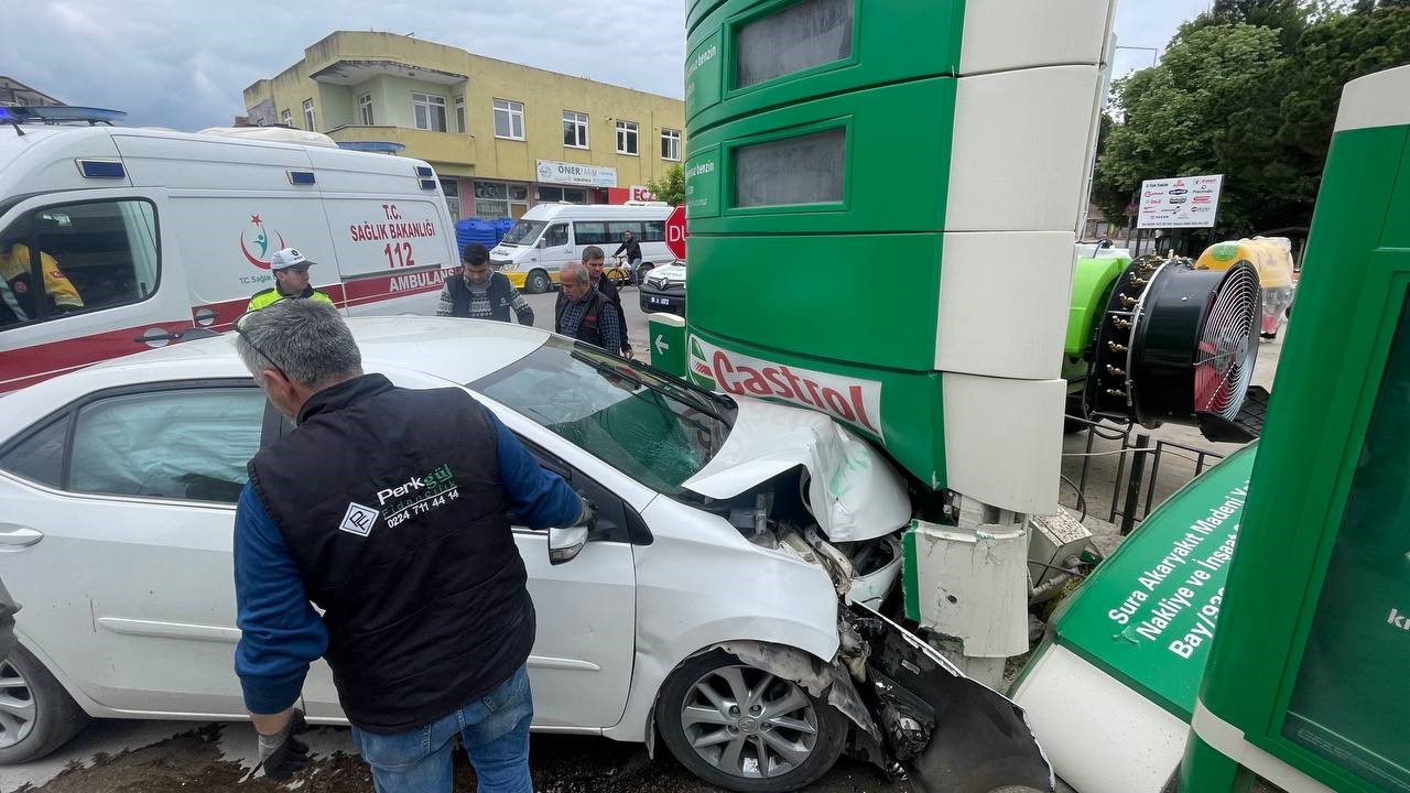 Bursa’da facia teğet geçti: 5 yaralı