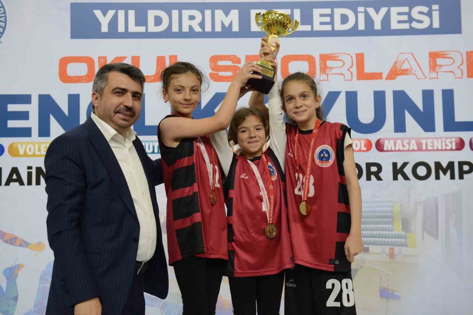 Yıldırım’da Gençlik Oyunları’nda görkemli final