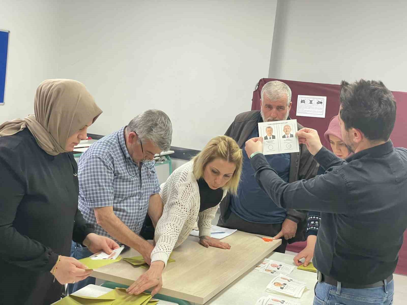 Bursa’da Cumhurbaşkanlığı için sandıklar açılmaya başlandı