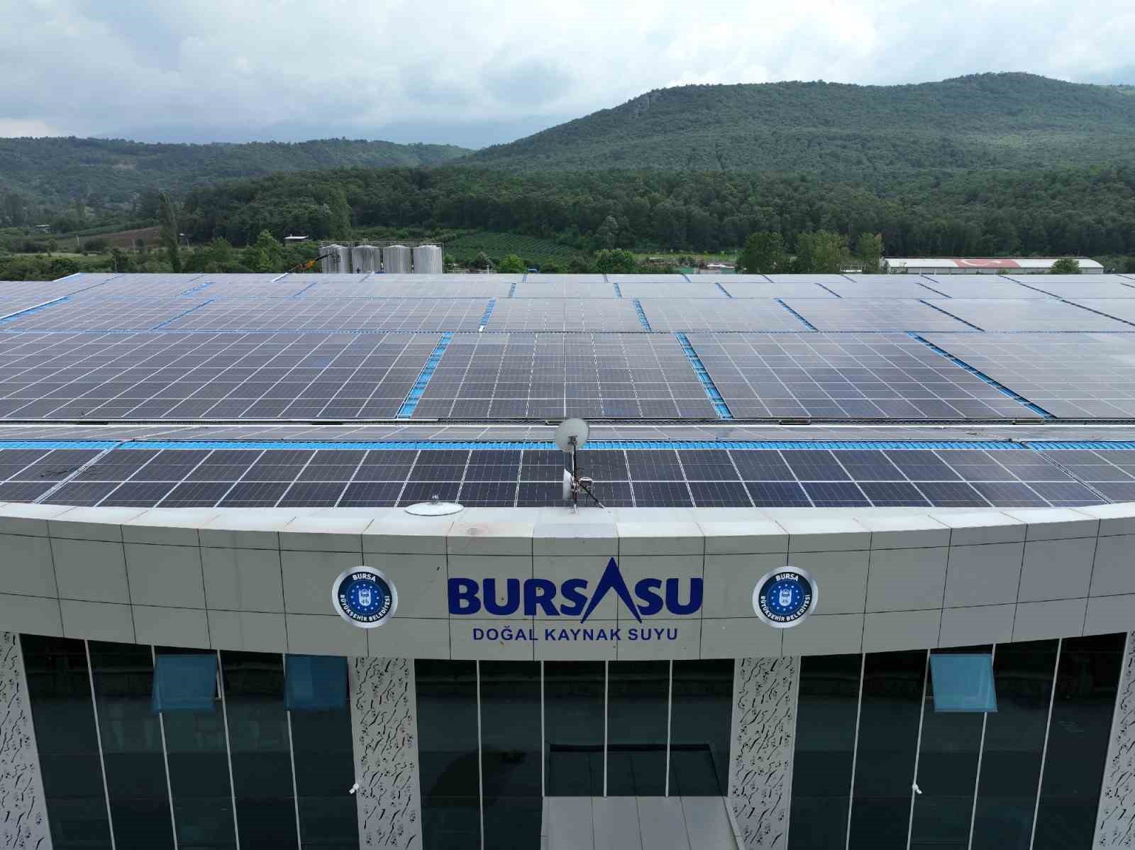 Su fabrikasında elektrik üretiliyor