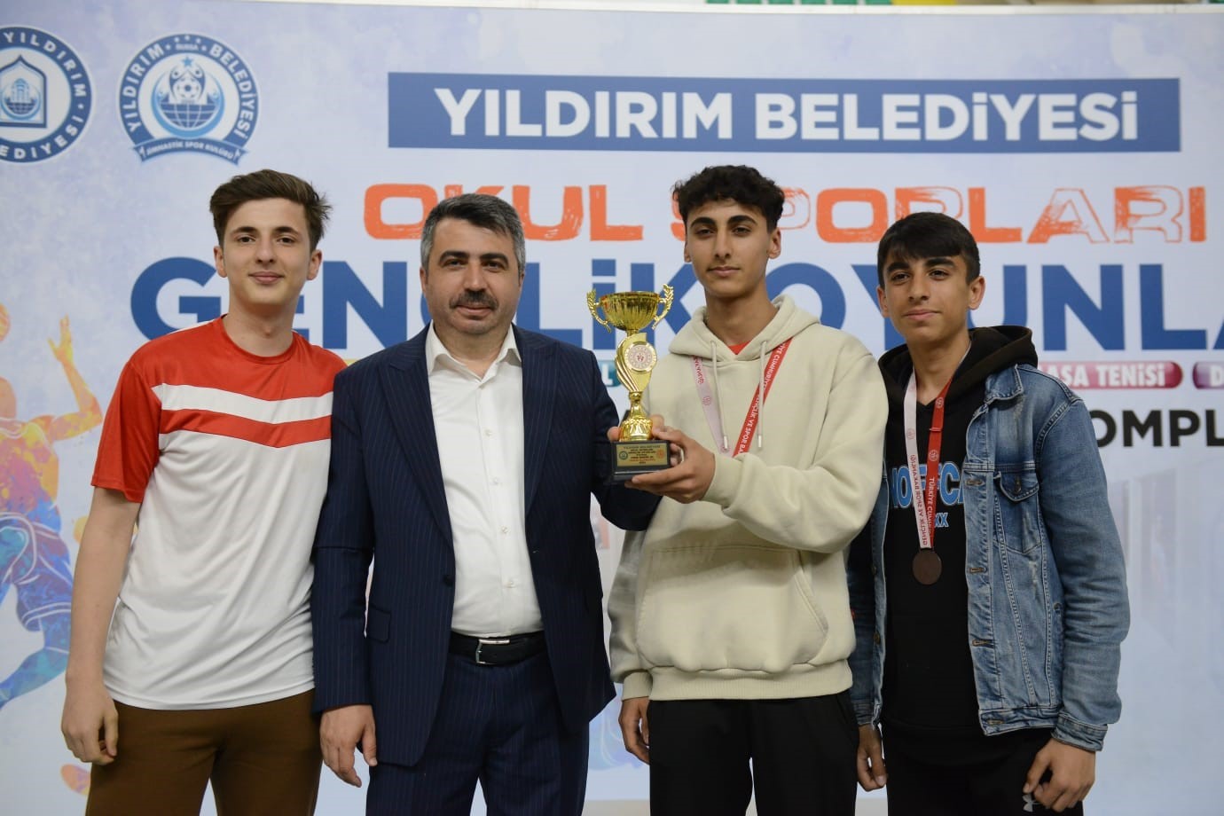 Yıldırım Belediyesi Okul Sporları Şenliği tamamlandı