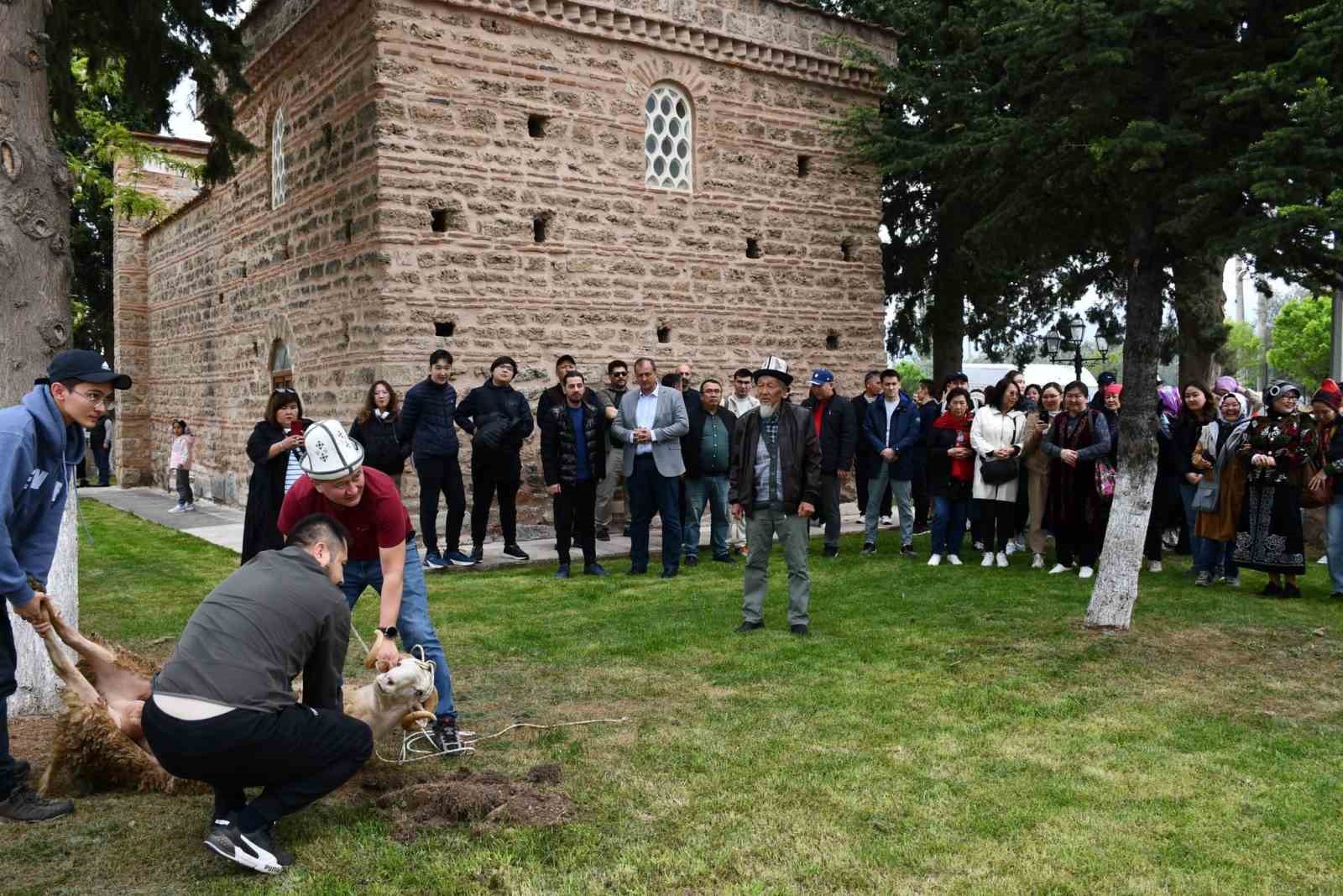 Geleneksel Kırgız Şenliği İznik’te gerçekleşti