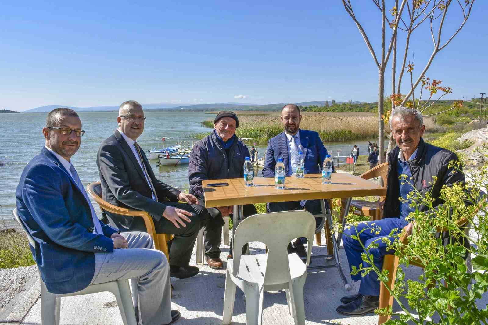 Bahar geldi, doğaseverler leylek köyü Eskikarağaç’a koştu