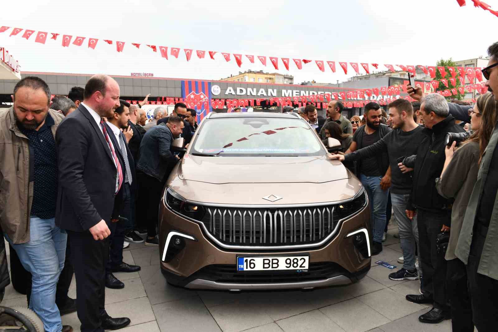 Mustafakemalpaşa’da Togg yolların tozunu attı