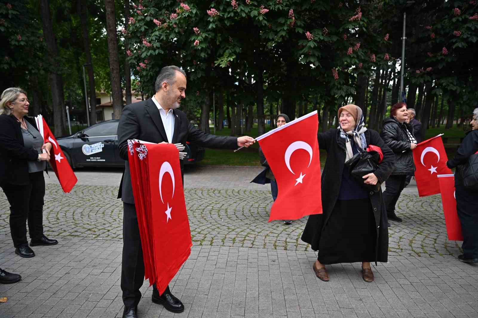 Bursa’dan Çanakkale’ye ‘vefa’ turu