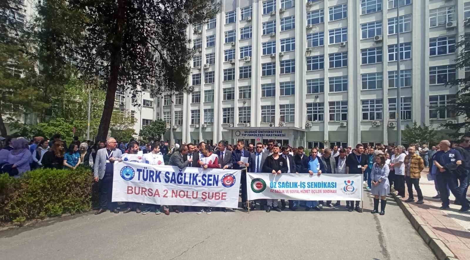 Sağlık çalışanları Profesör Biçer’e yapılan silahlı saldırıyı kınadı