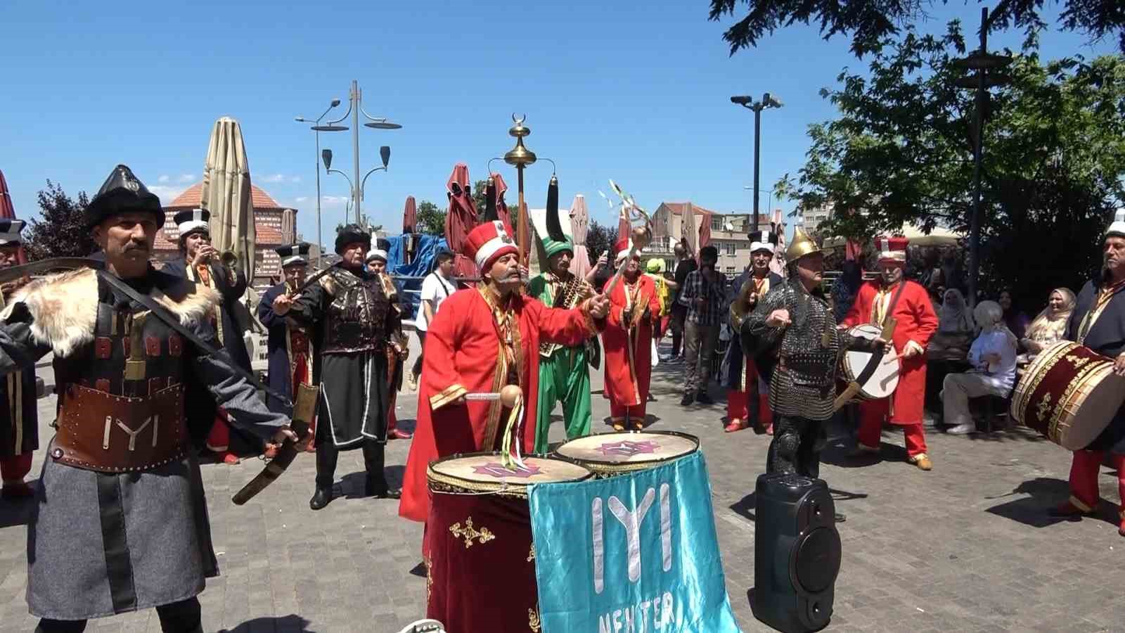 Bursa’da 600 yılı aşkın köfteli çorba geleneği devam ediyor