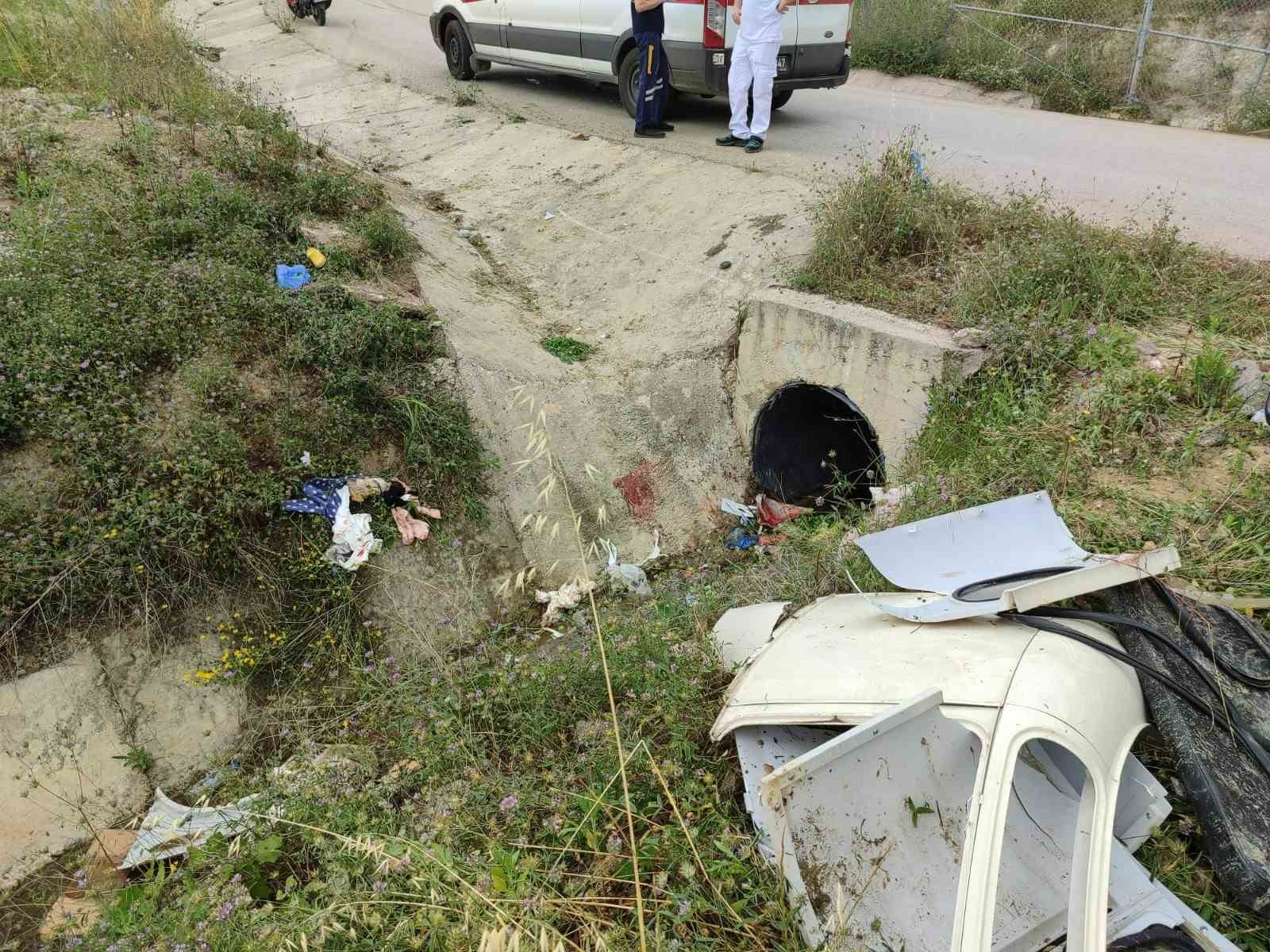 Bursa’da elektrikli bisiklet su kanalına uçtu: 3 yaralı