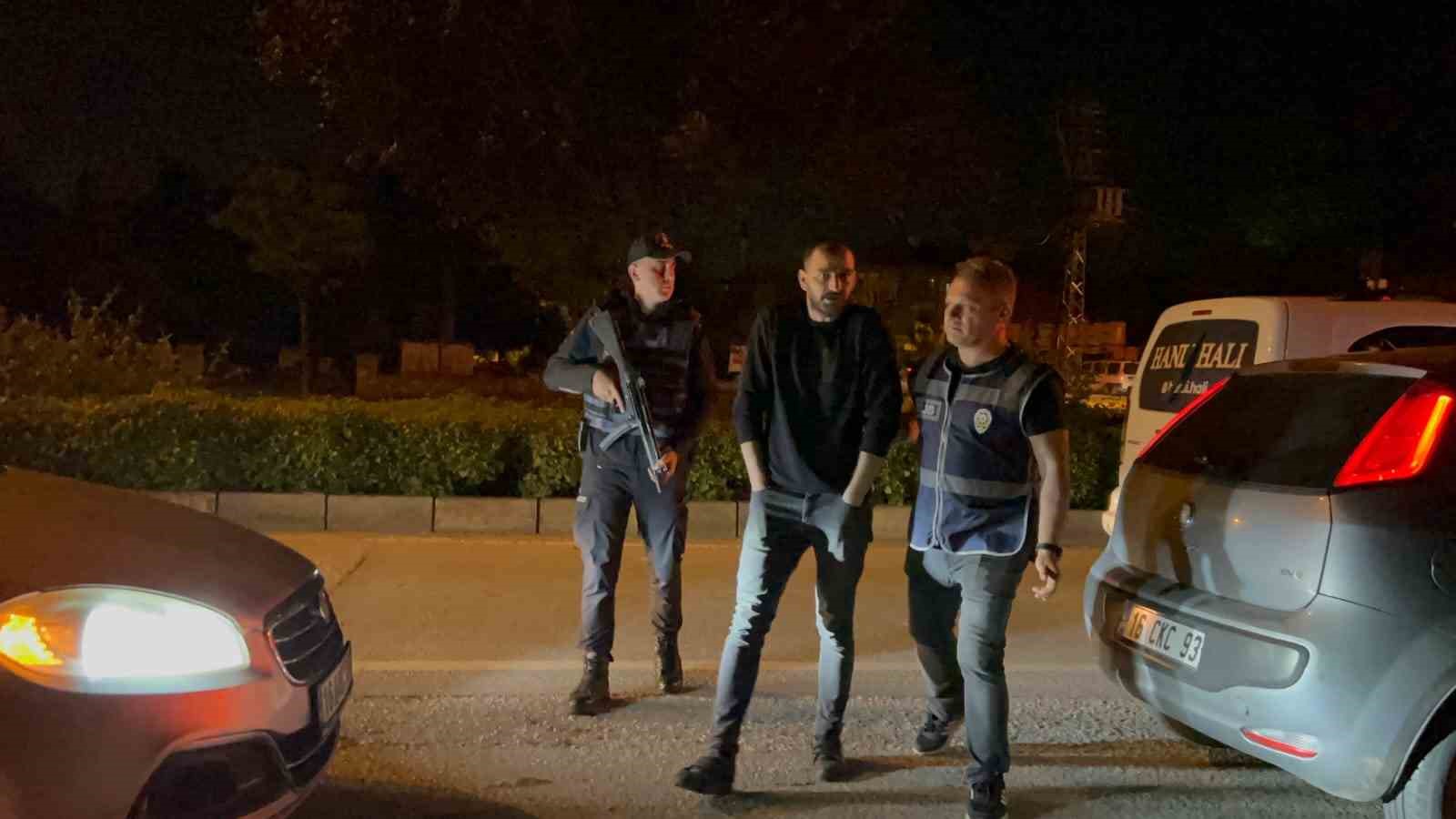 Polisin huzur uygulamasında kediyle imtihanı kamerada