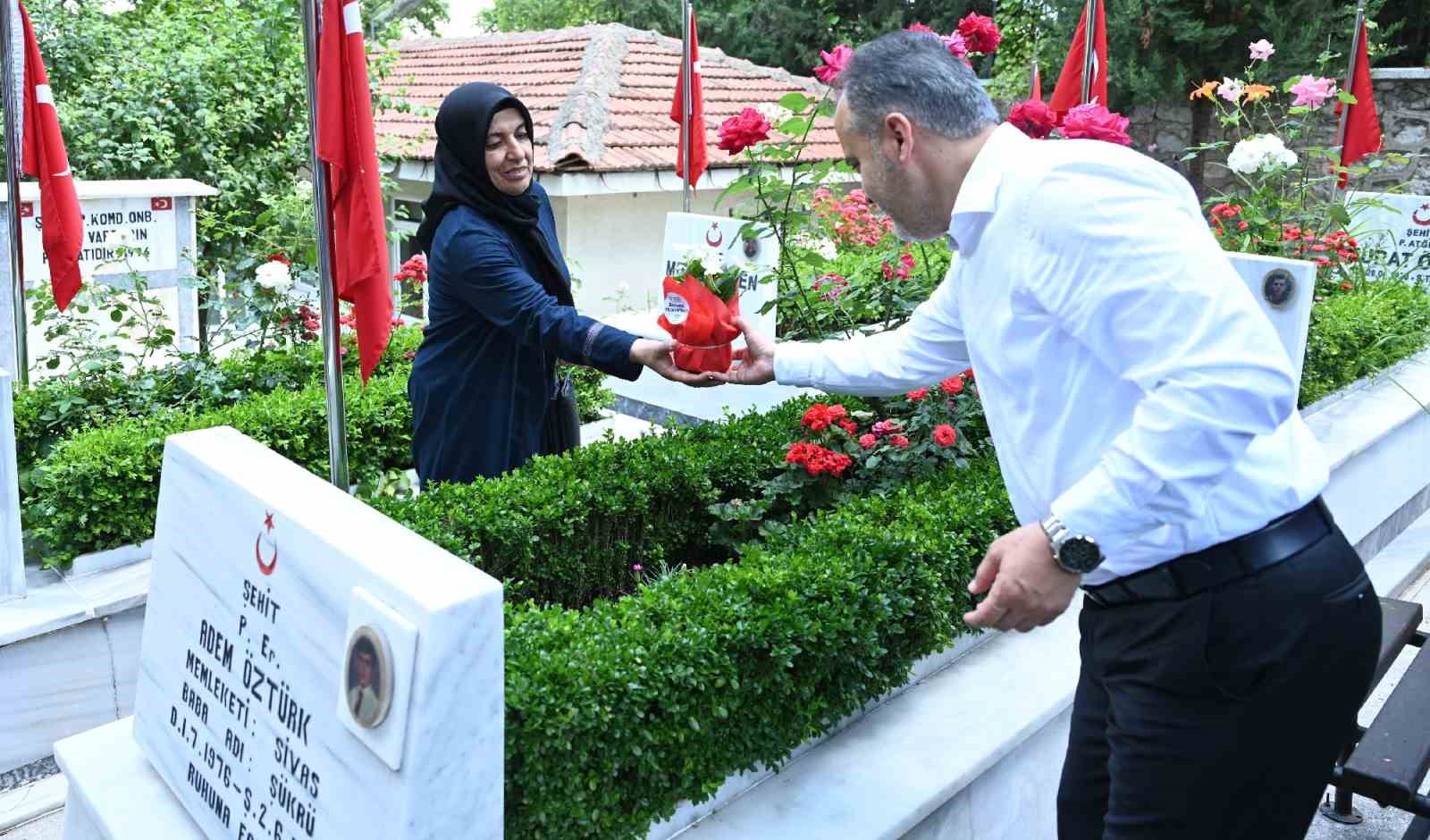 Başkan Aktaş şehit aileleriyle bayramlaştı