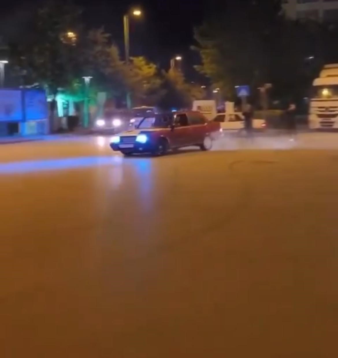 Bursa’daki trafik magandası kamerada... Kimseye aldırış etmeden drift attı