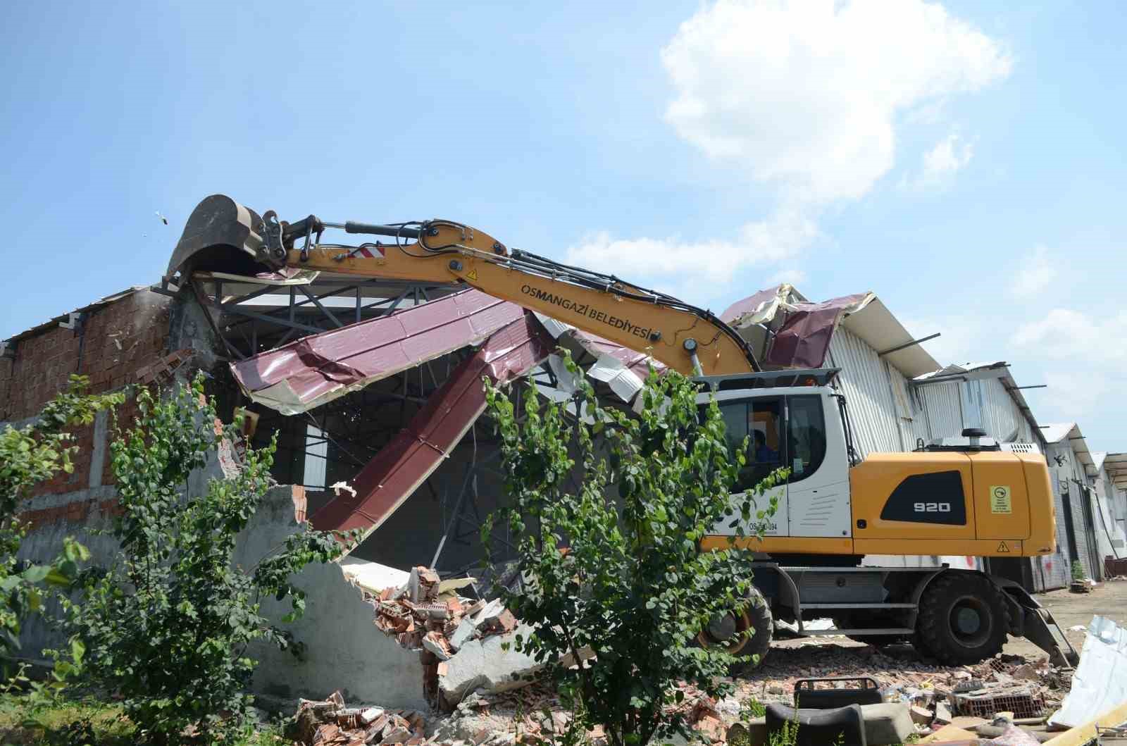 Tarım arazileri üzerindeki kaçak yapılar mercek altında