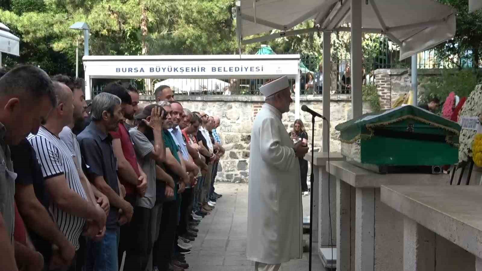 Demirkazık Dağı’na tırmanış yaparken düşen dağcı toprağa verildi