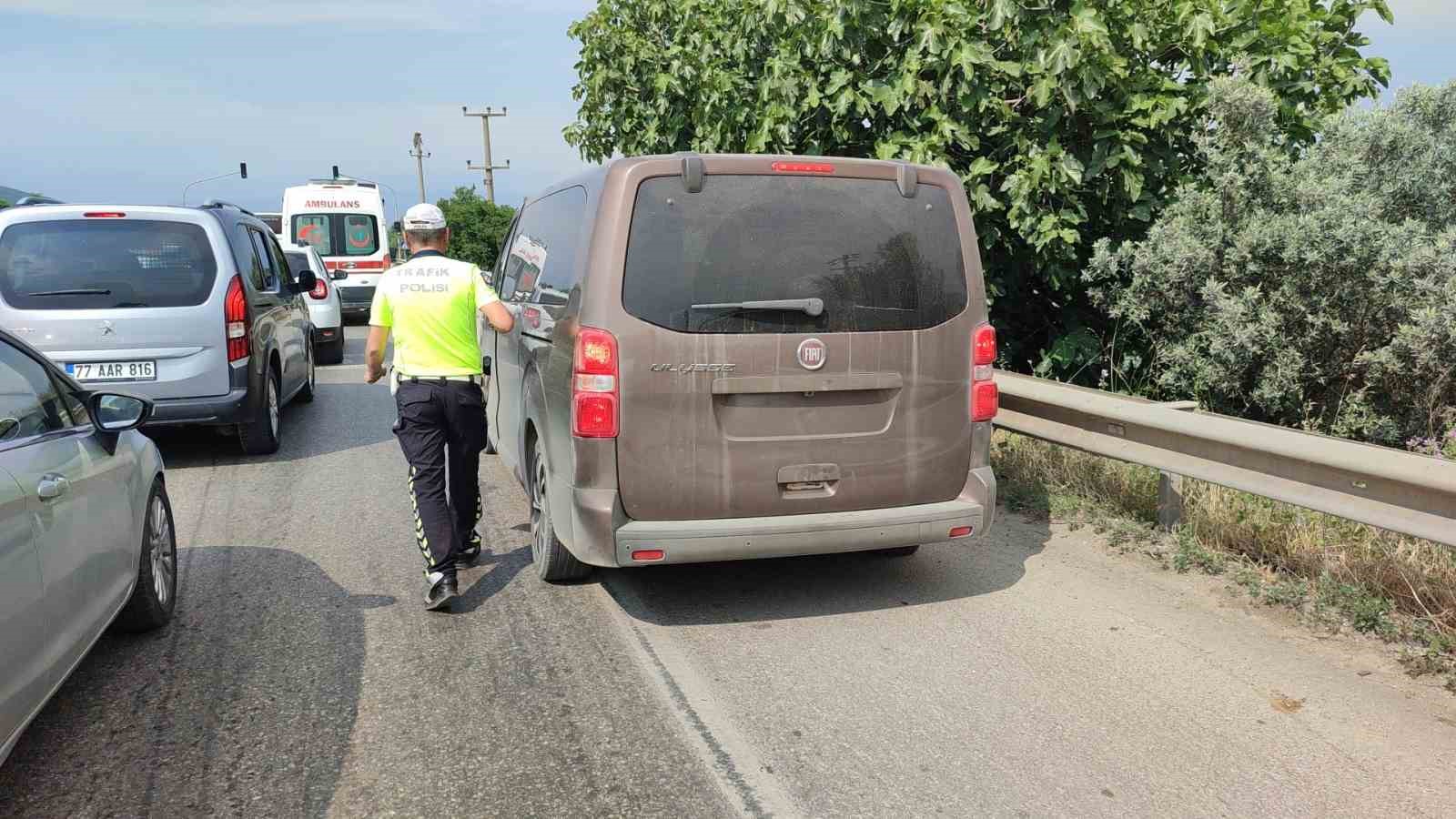 Serbest bölgeden sıfır kilometre minibüsü çalan zanlı yakalandı