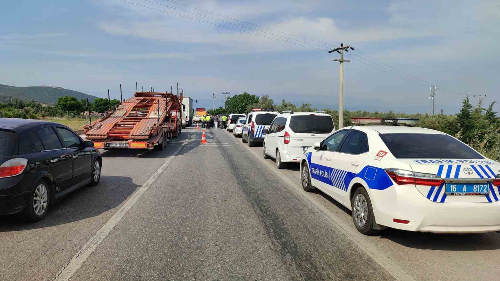 Serbest bölgeden sıfır kilometre minibüsü çalan zanlı yakalandı