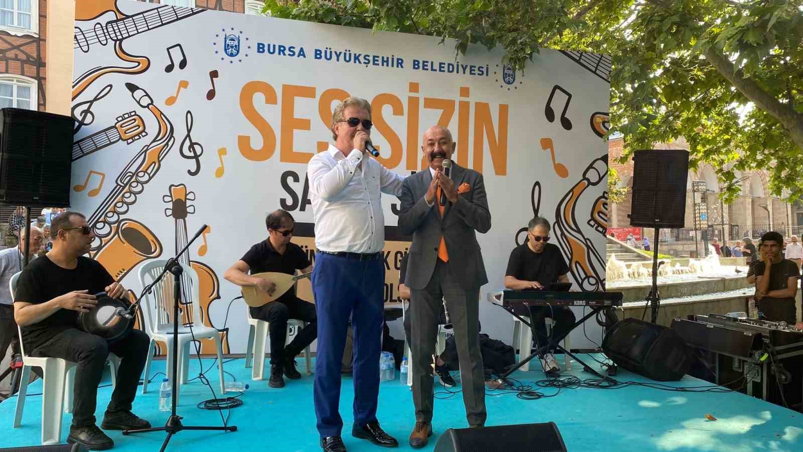 Müzik Günü’nde mikrofon Bursalılarda