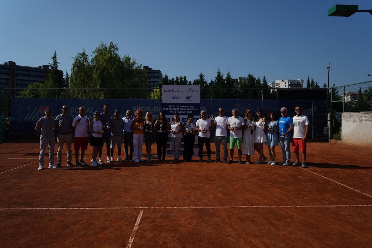 Tenis turnuvasında şampiyonlar belli oldu