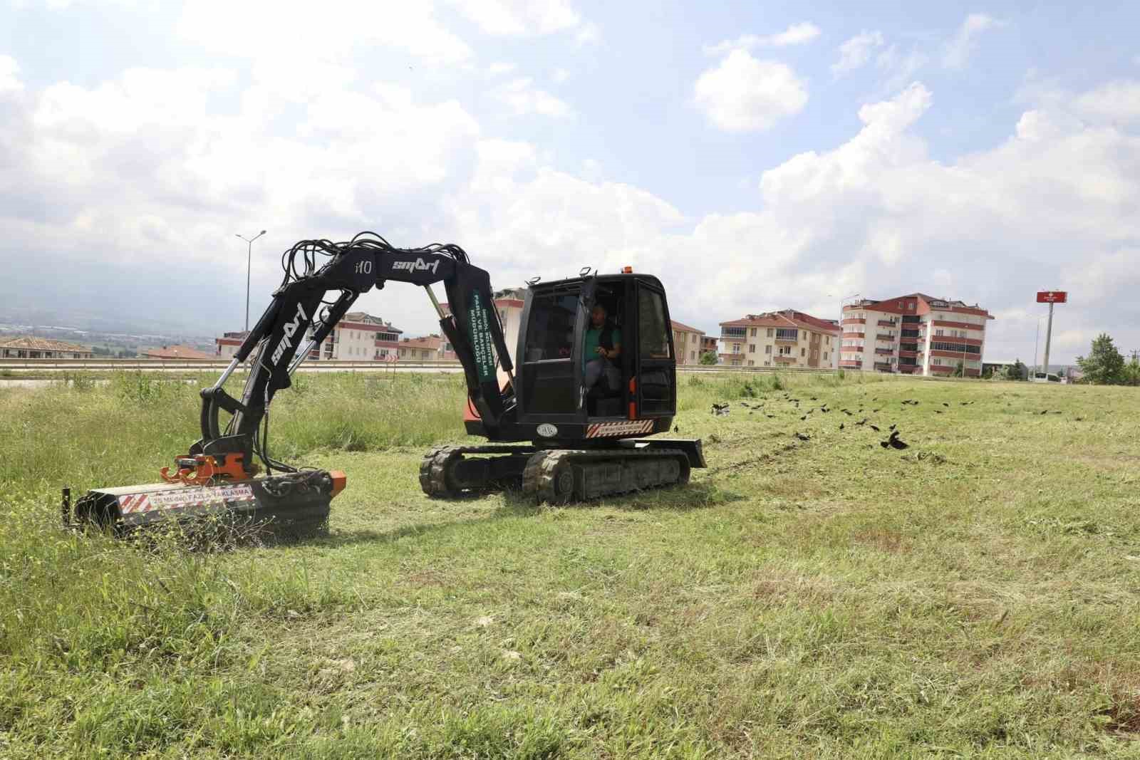 İnegöl’ün yeşil alanları yaza hazırlanıyor