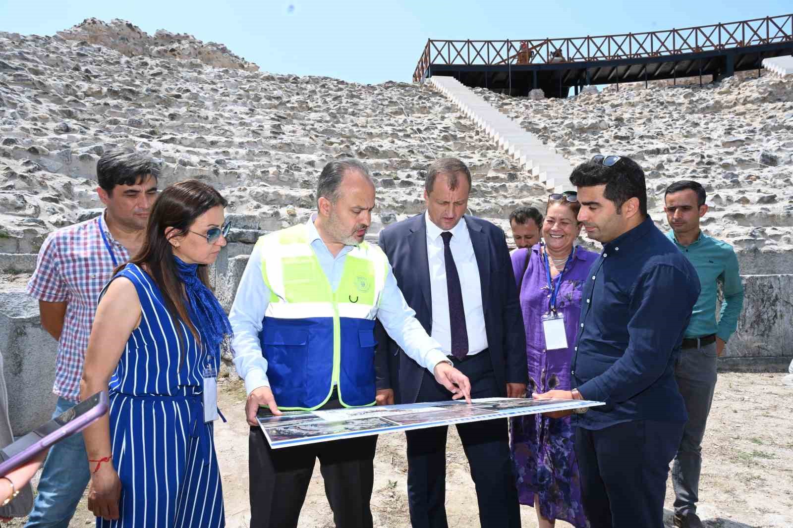 İznik Roma Tiyatrosu turizme kazandırılıyor