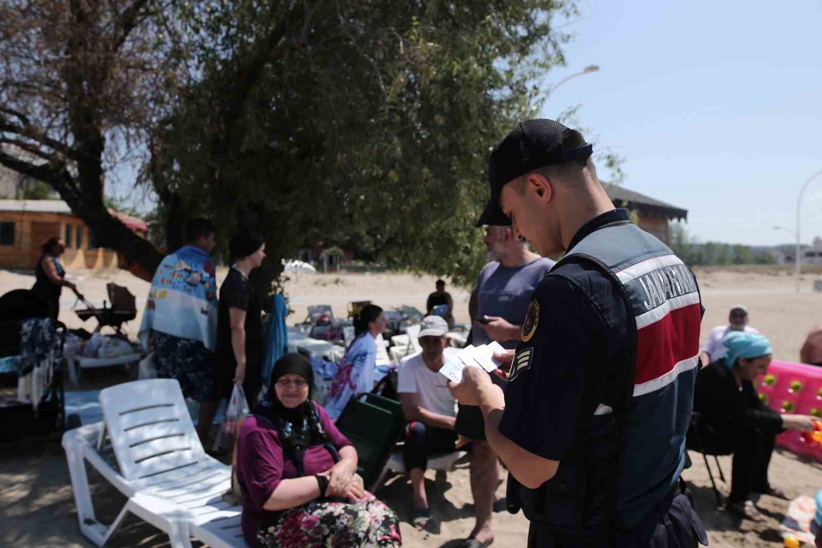 Jandarma ekiplerinden sahillerdeki işgallere karşı denetim