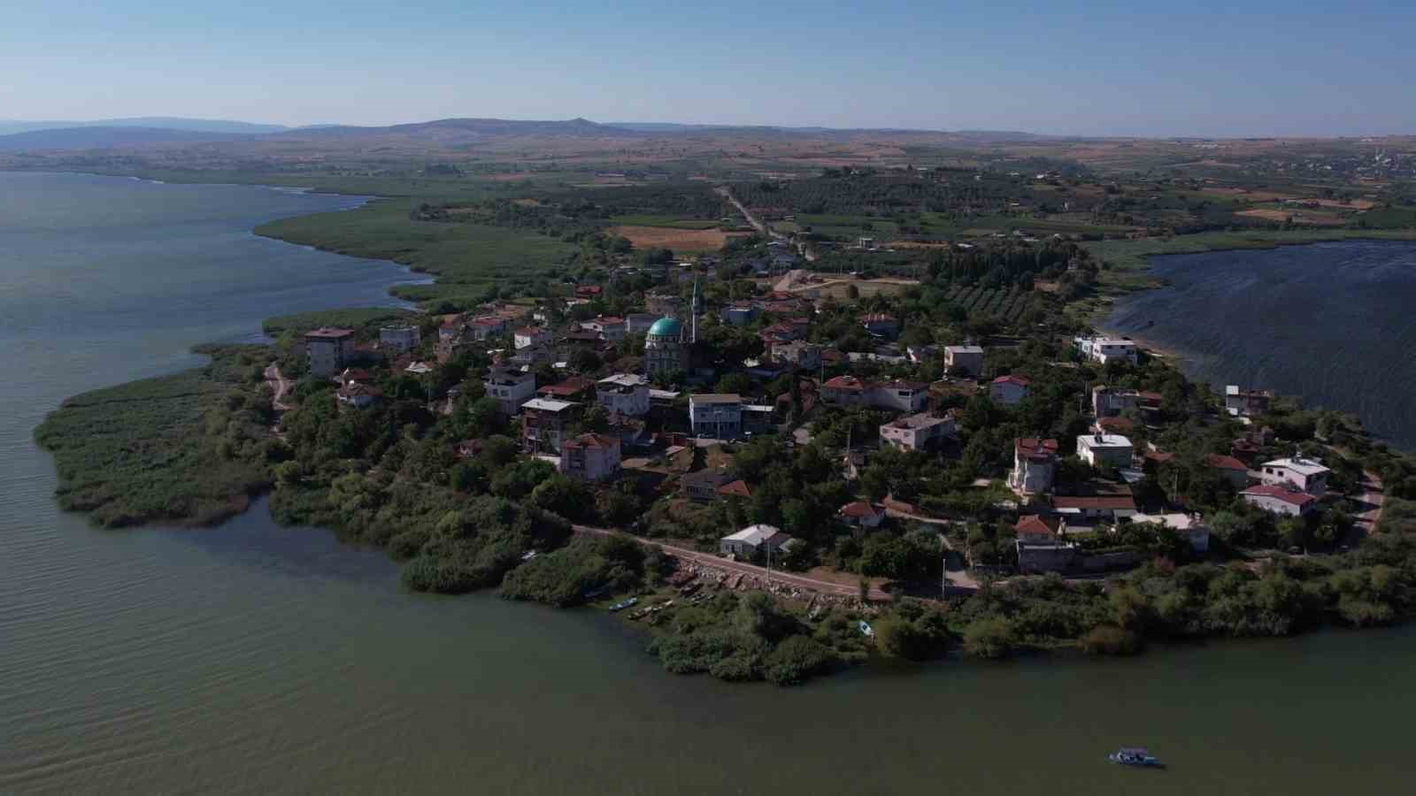 (Özel) Yaren leylek ve 4 yavrusu vedaya hazırlanıyor