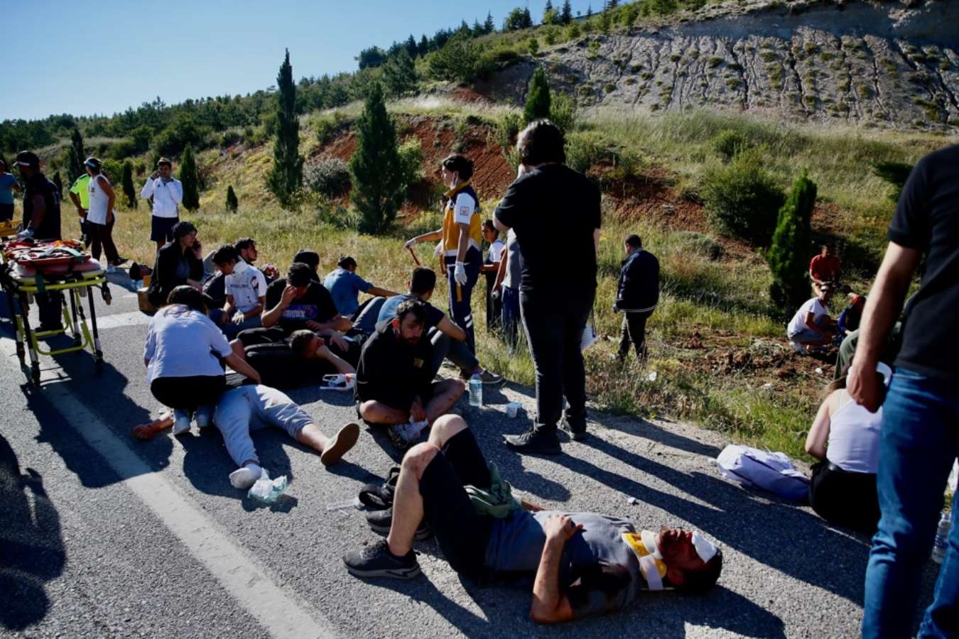 Eskişehir’de katliam gibi kaza: 35 kişi yaralandı!