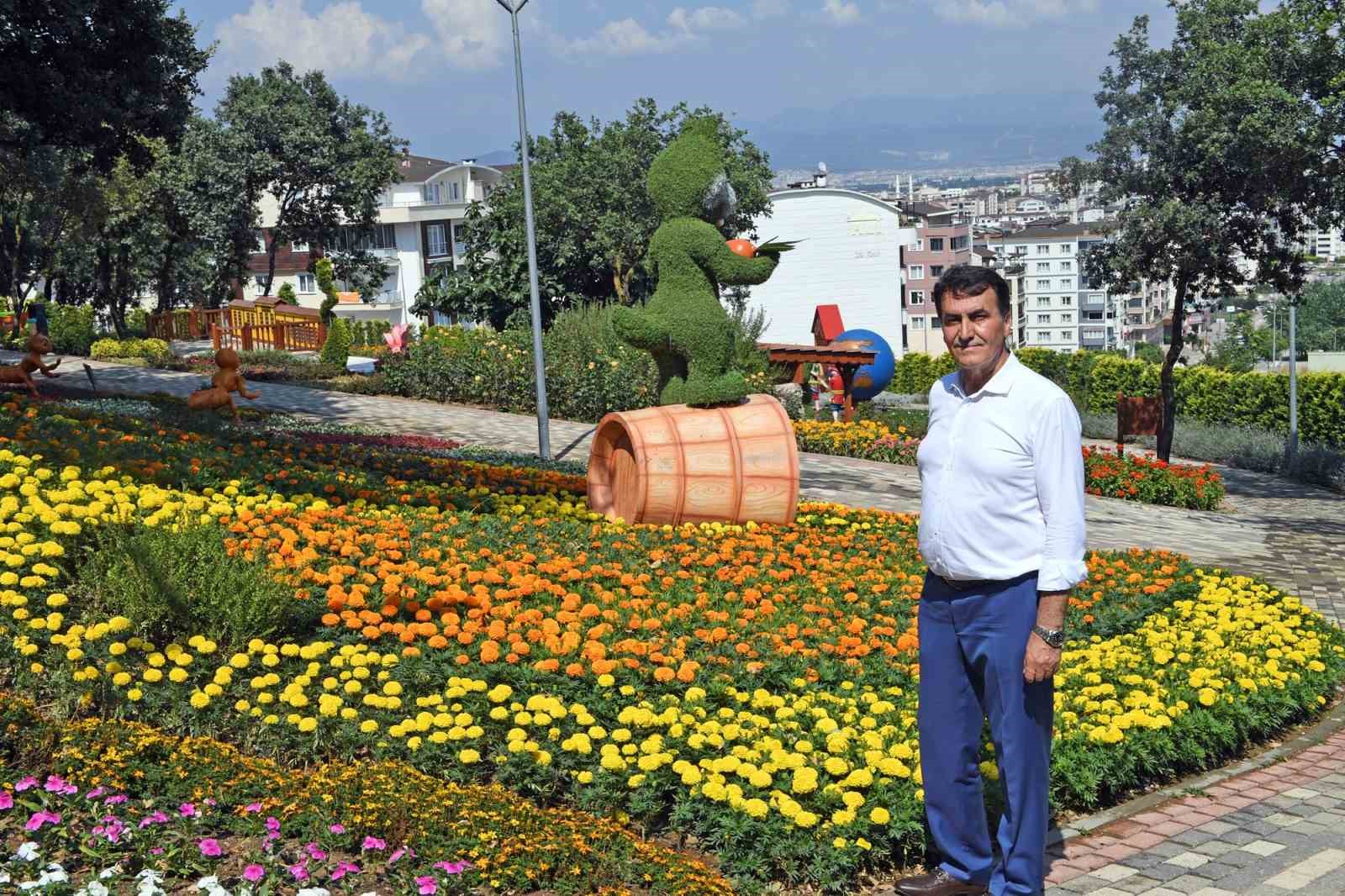 Macera Bursa, rengarenk çiçeklerle donatıldı