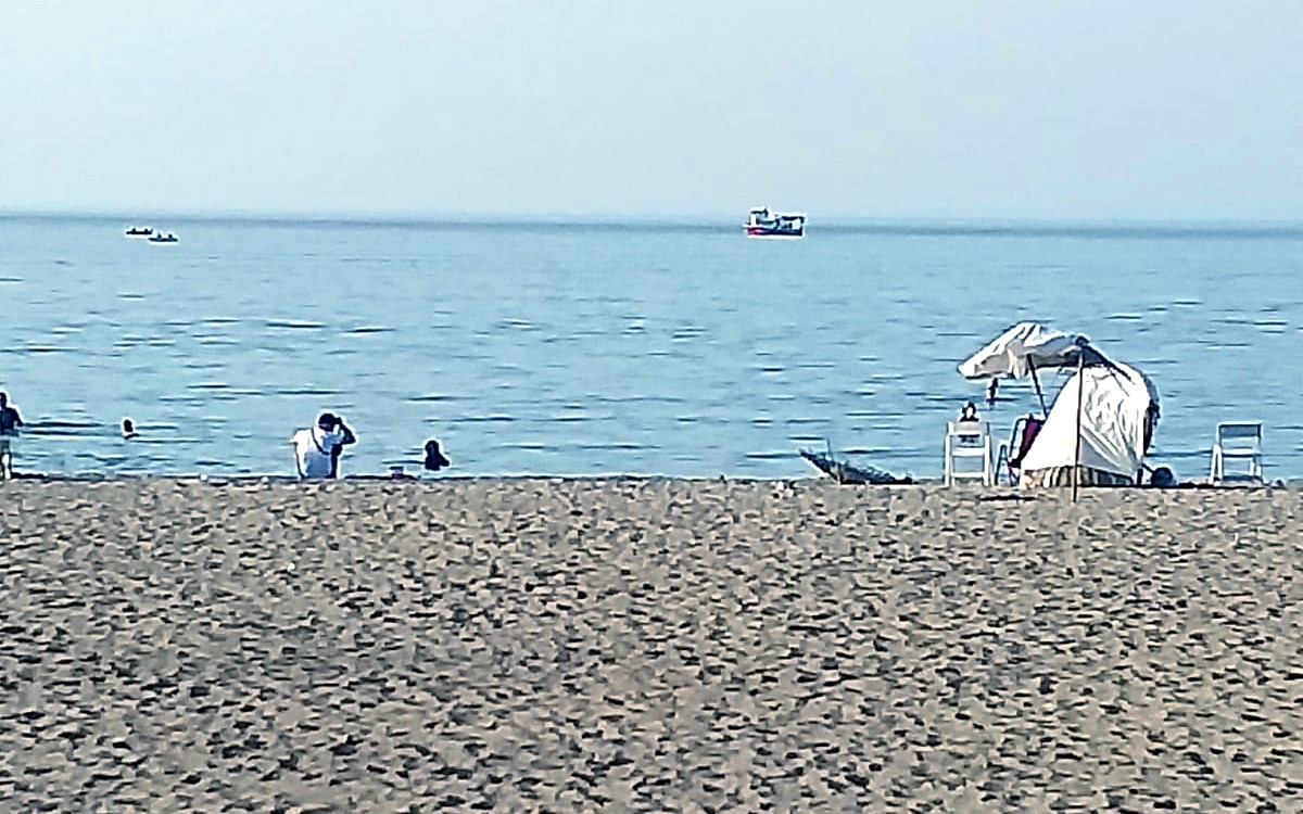 (Özel) Yakalanacaklarını anlayınca tonlarca yavru mezgiti döküp kaçtılar