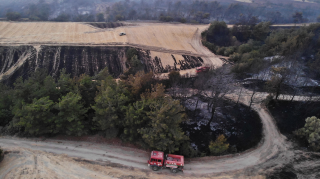 Çanakkale'de yangının boyutu gün ağarınca ortaya çıktı