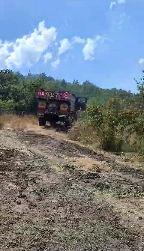 Bursa’da yangına off-road araçlarıyla müdahale