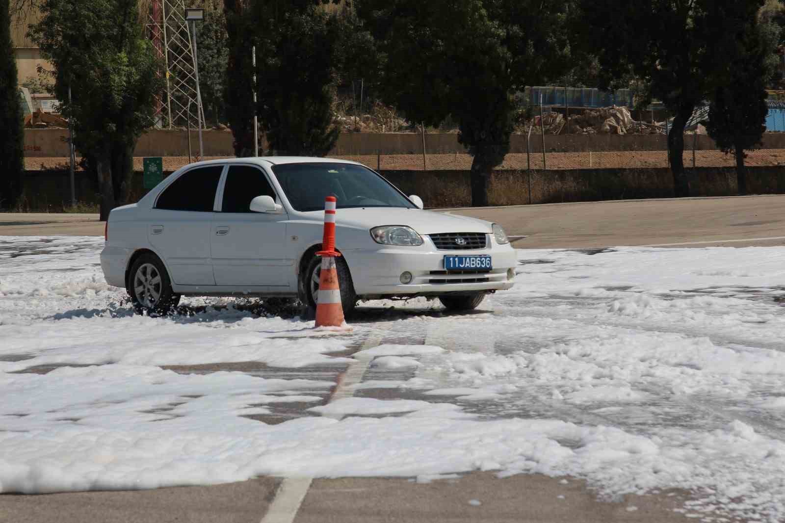 İtfaiyecilere ileri sürüş teknikleri eğitimi