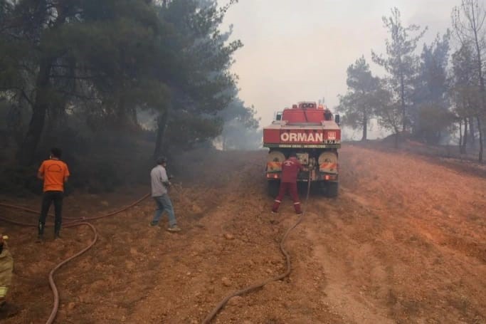 Yenişehir’deki orman yangınından çarpıcı görüntüler...Yangın kontrol altında