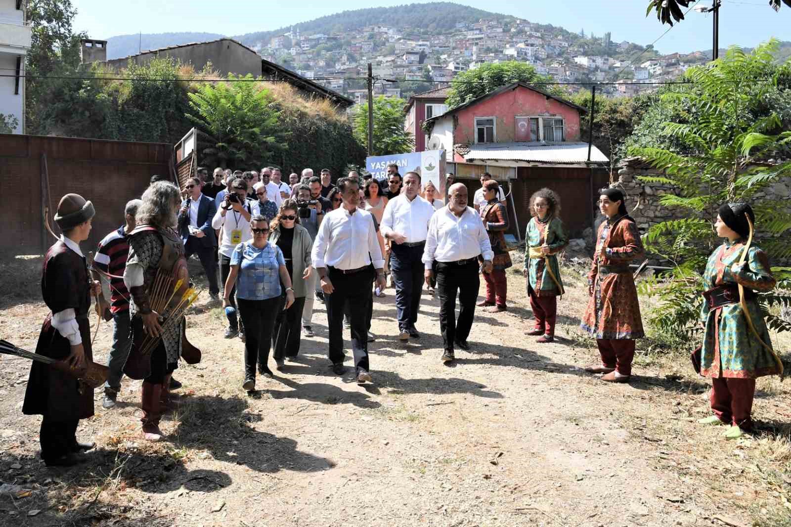 1326 Bursa’sı Hisar’da ortaya çıkıyor