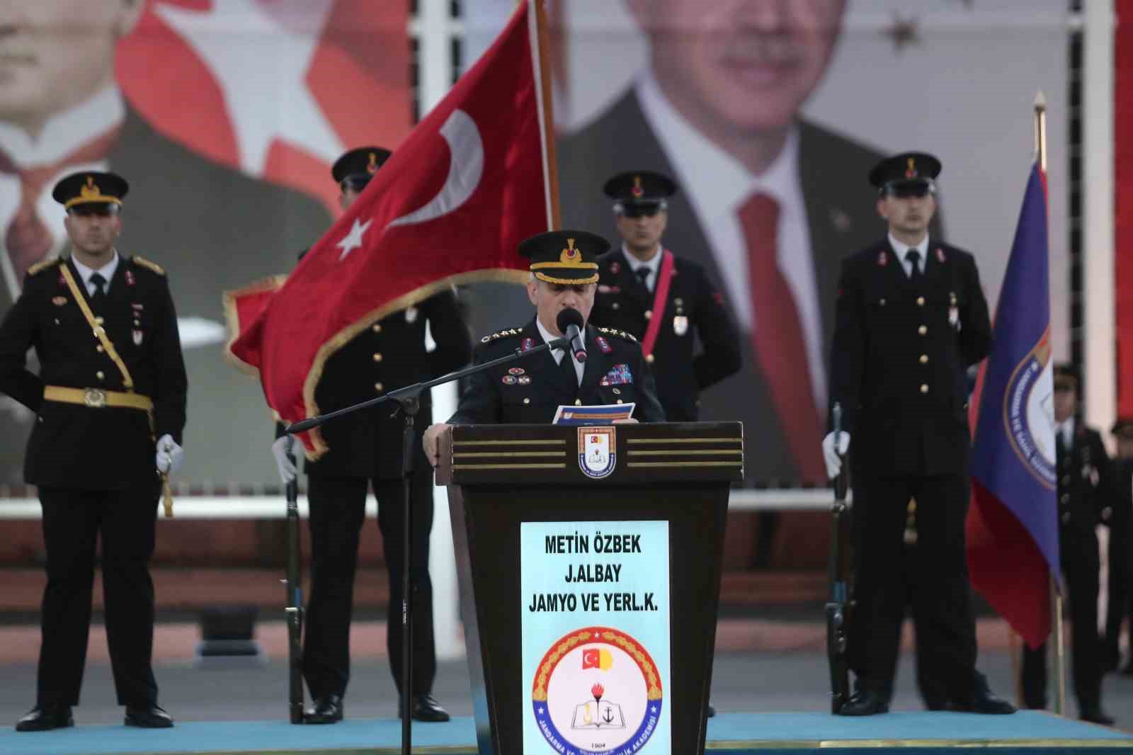 Işıklar Jandarma Meslek Yüksekokulu 402 öğrencisini törenle mezun etti